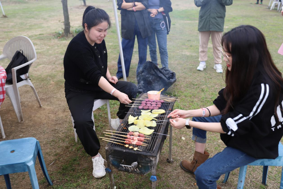 巾帼绽芳华 cq9电子平台网站春意浓——cq9电子平台网站开展庆祝“三八妇女节”系列活动